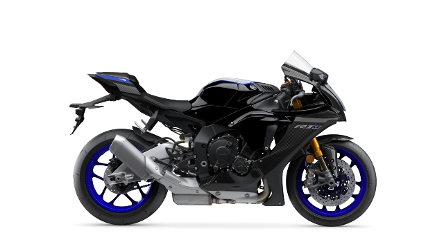 YAMAHA R1 M 2