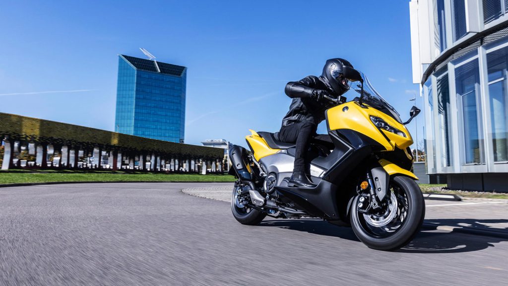 NUEVO YAMAHA TMAX Y TMAX TECH MAX 2022 Motos Ausió YAMAHA