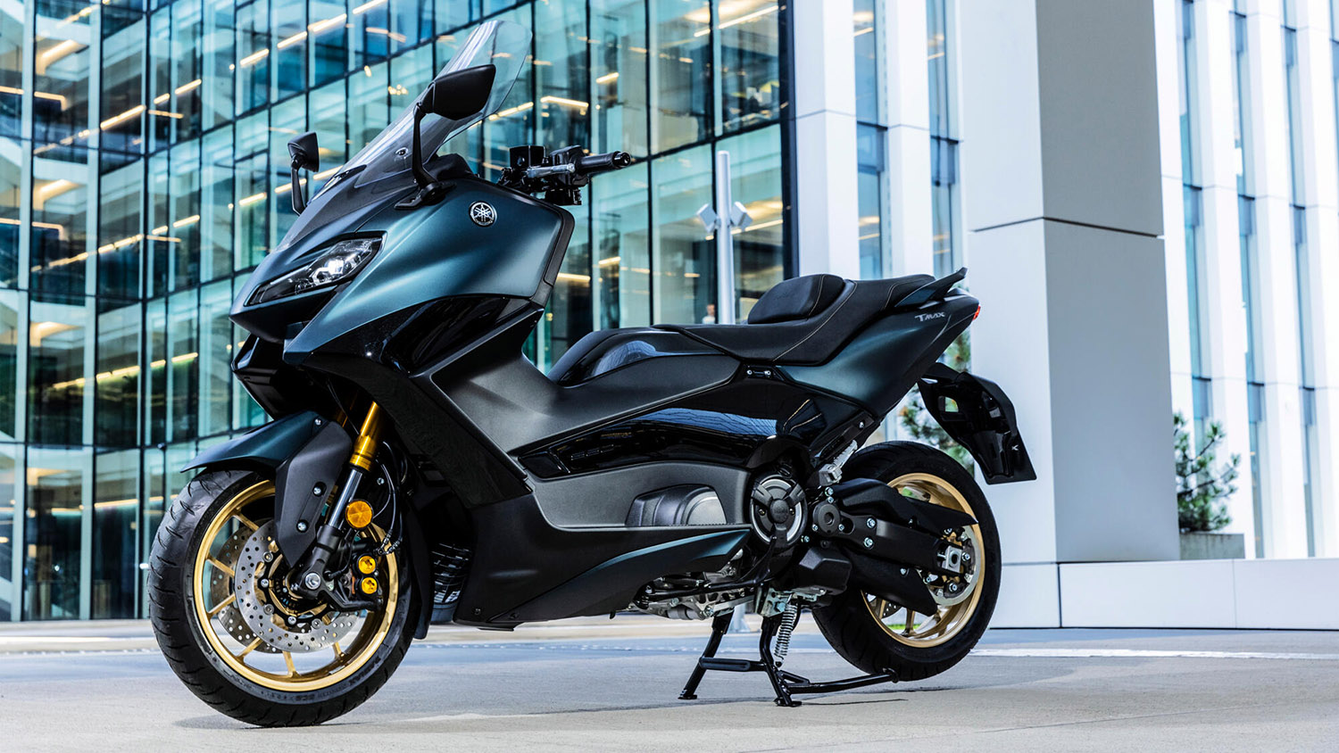 NUEVO YAMAHA TMAX Y TMAX TECH MAX 2022 Motos Ausió YAMAHA
