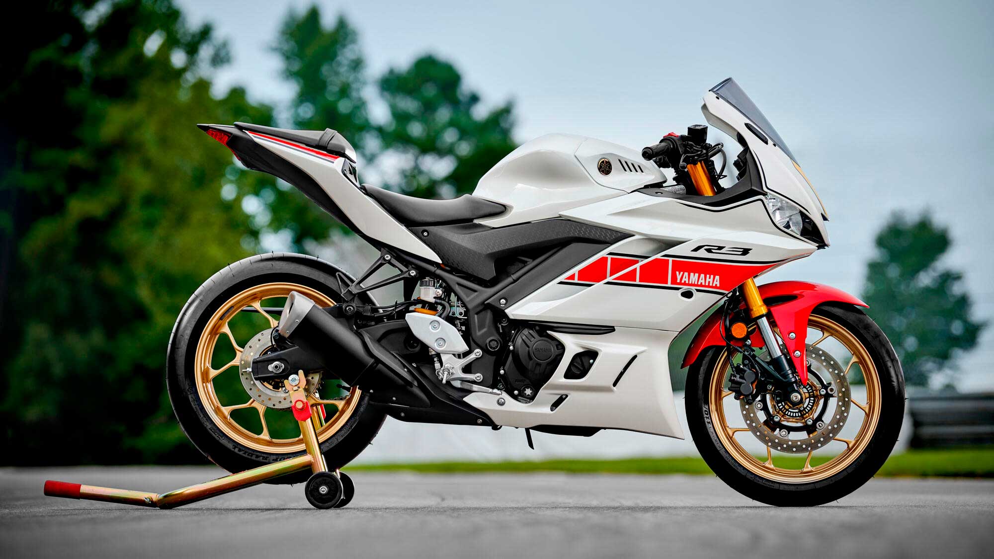 YAMAHA-R3-WORLD-GP-60TH-ANIVERSARIO