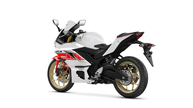 Yamaha R3 60th 32