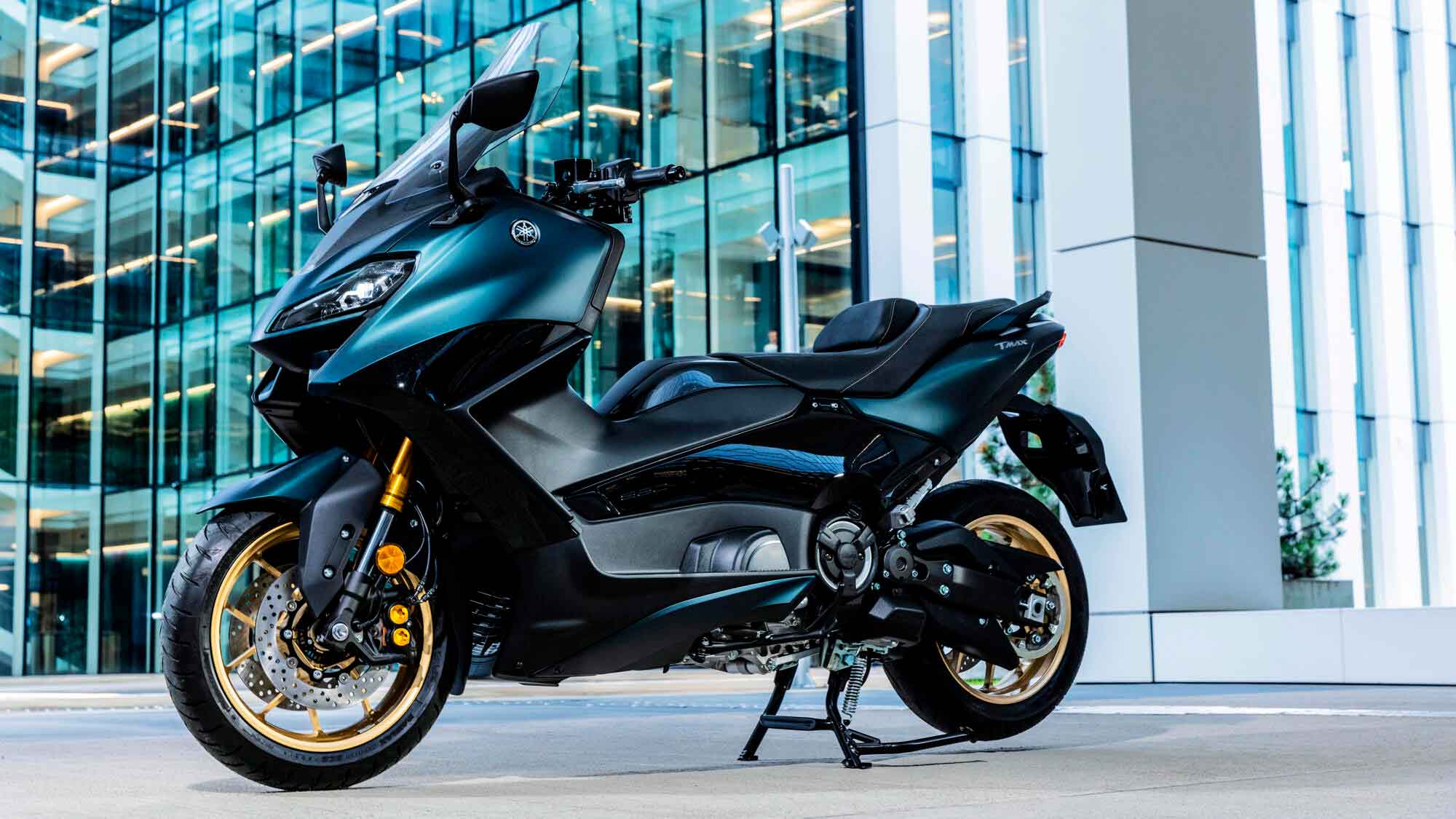 yamaha-tmax-560-tech-max-2022-2